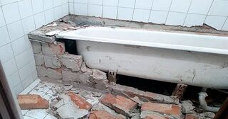 Демонтаж ванны в Прохладном от Мастер24 — быстро, недорого, вывоз старой ванны от 1083 руб.